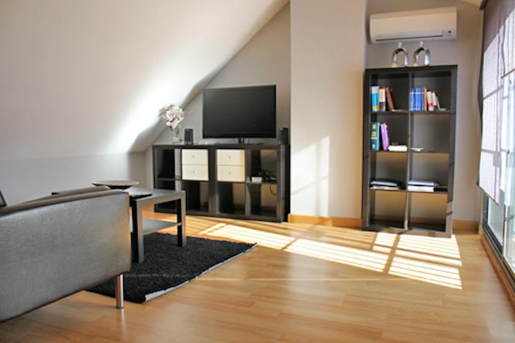 Apartamentos San Pablo Malaga Bilik gambar